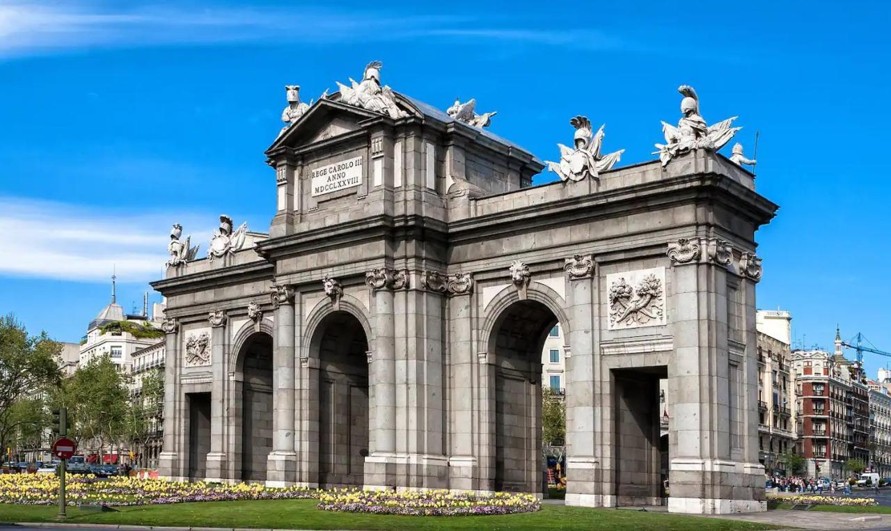 Apartamento Con Vistas Al Parque Del Retiro Madrid Buitenkant foto