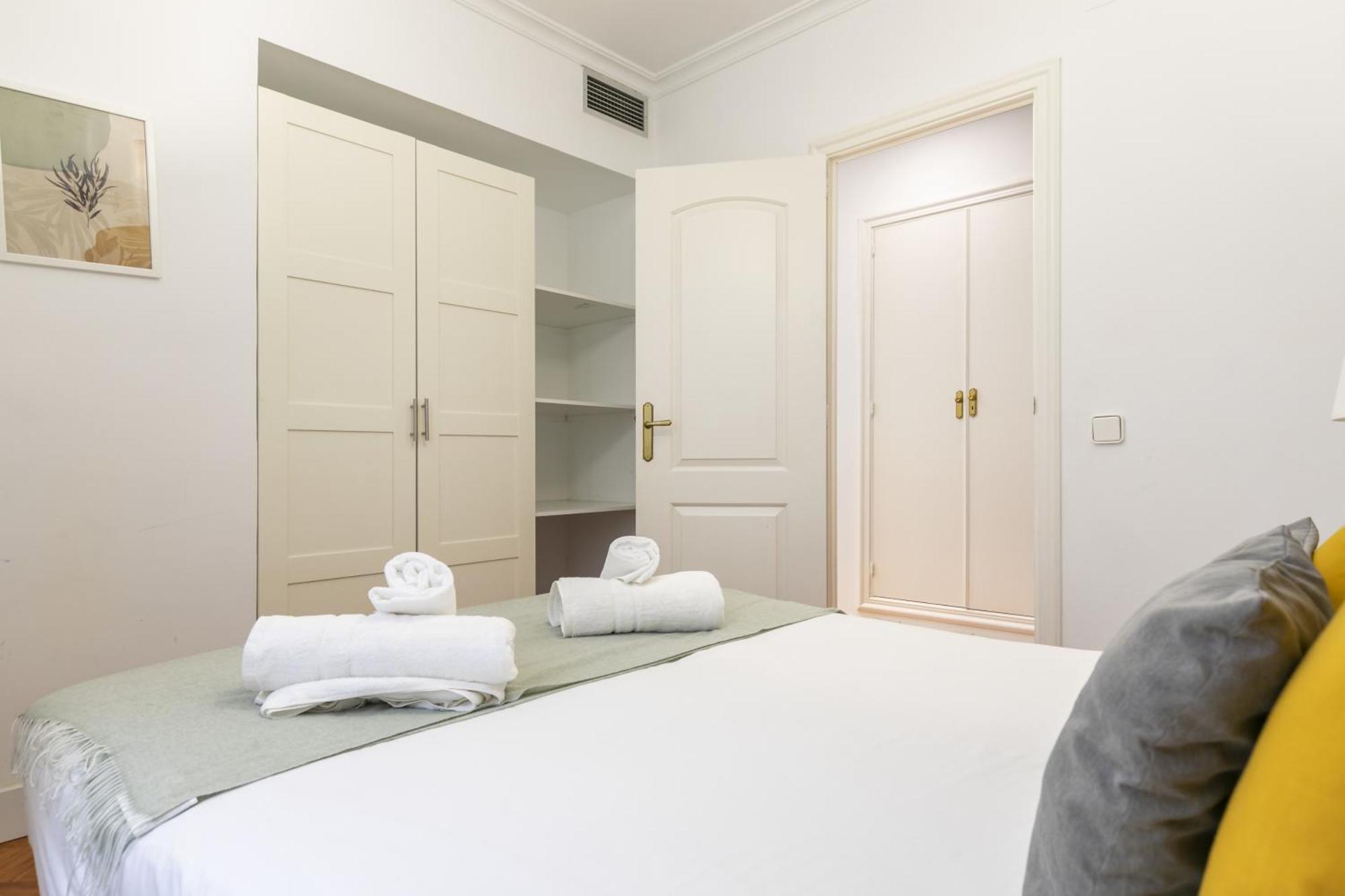 Apartamento Con Vistas Al Parque Del Retiro Madrid Buitenkant foto